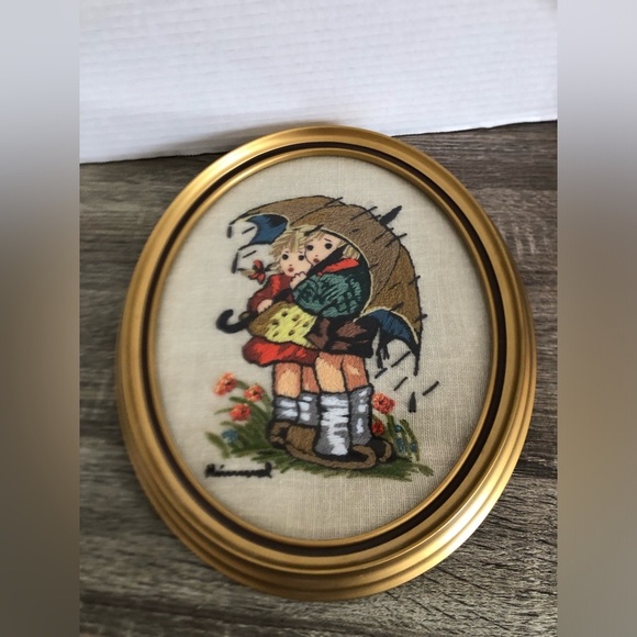 Vtg Embroidered Hummel in Frame - Picture 2 of 10